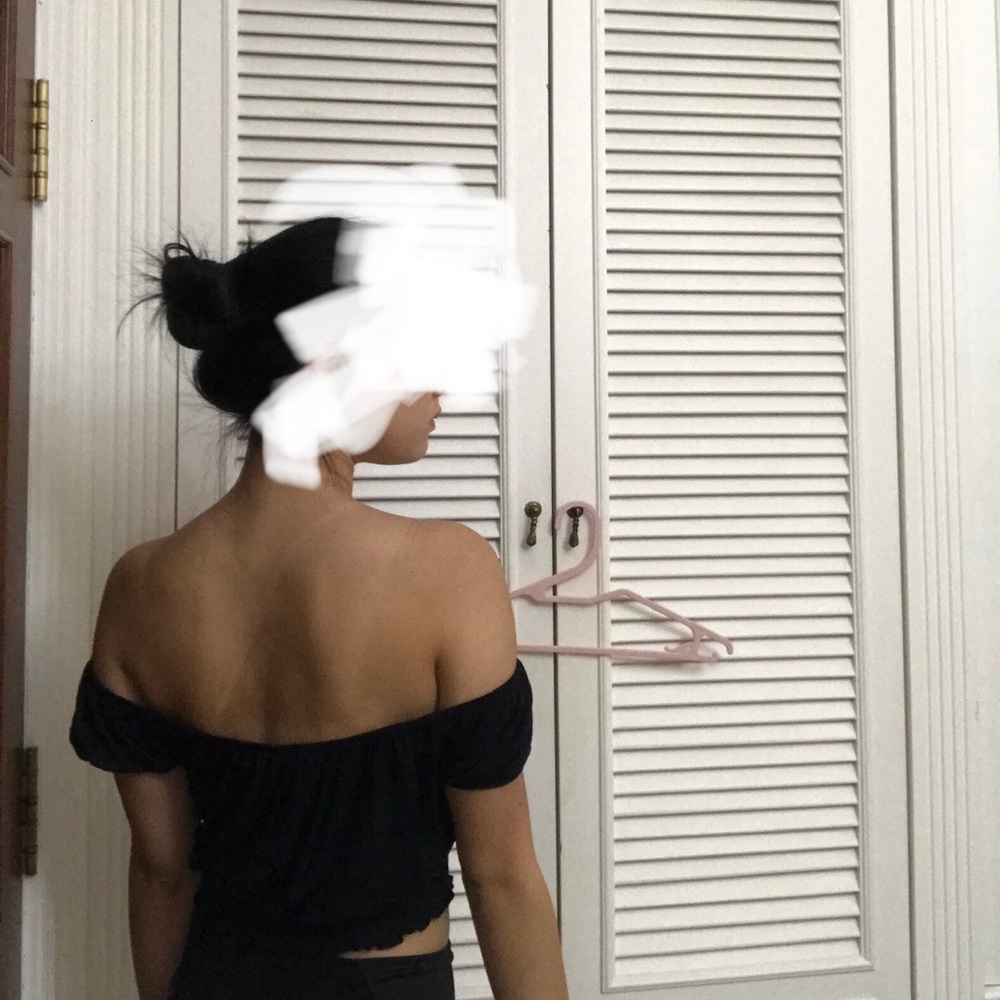 Forever21 cute off the shoulder insta baddie top - Picture 4 of 8